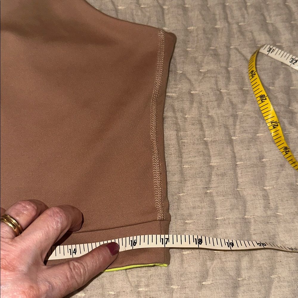 Neutral Taupe Seamless Sports Bra With Contrast Trim — image 5 of 6